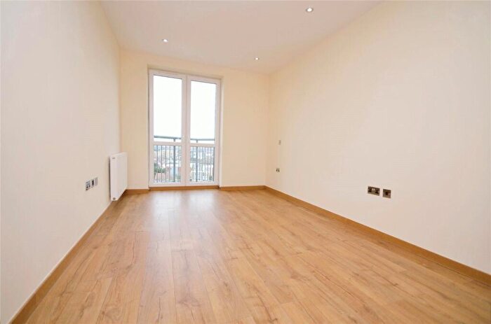 2 Bedroom Apartment To Rent In High Road, Chadwell Heath, Romford, RM6