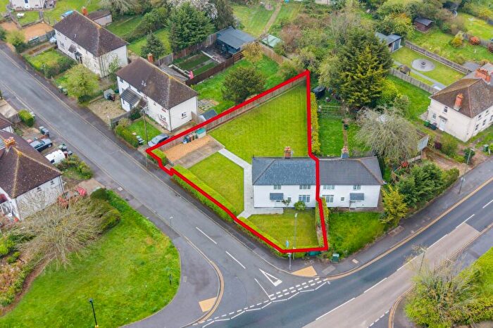 3 Bedroom Semi Detached House For Sale In Benbrick Road, Guildford, GU2