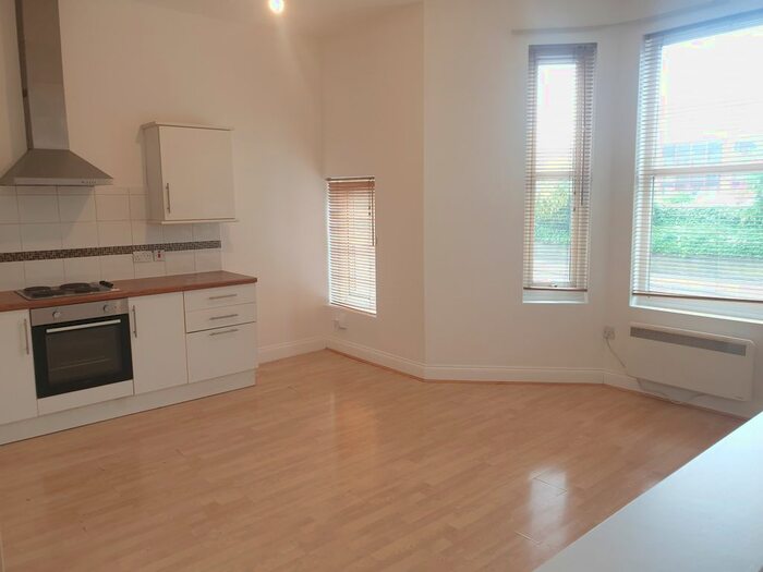 2 Bedroom Flat To Rent In Castle Street, Luton, LU1