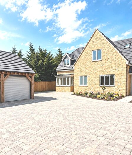 4 Bedroom Detached House For Sale In Brington Road, Long Buckby, Northampton, NN6