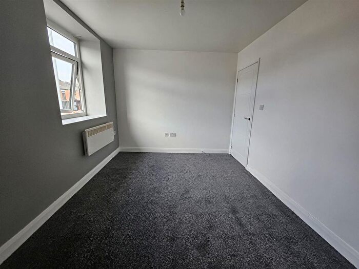 1 Bedroom Flat To Rent In - Halliwell Road, Bolton, BL1