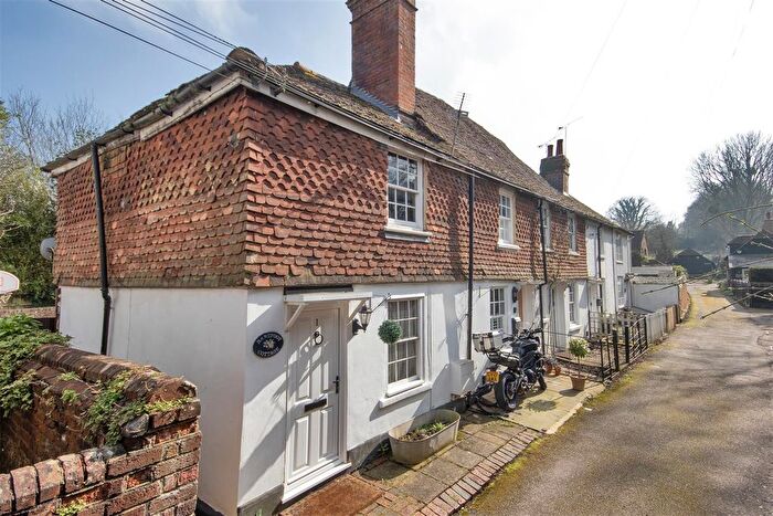 2 Bedroom Cottage For Sale In Elliots Lane, Brasted, TN16