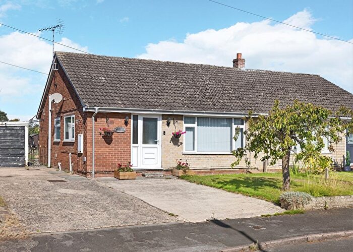 2 Bedroom Semi-Detached Bungalow For Sale In West End Gardens, Pollington, Goole, Yorkshire, DN14