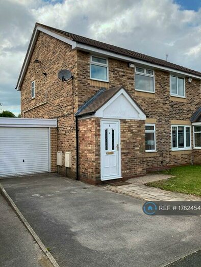 3 Bedroom Semi-Detached House To Rent In Caleb Close, Tyldesley, Manchester, M29