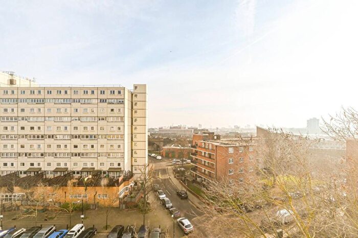 1 Bedroom Flat For Sale In Connor Court, Alfreda Street, Battersea, London, SW11