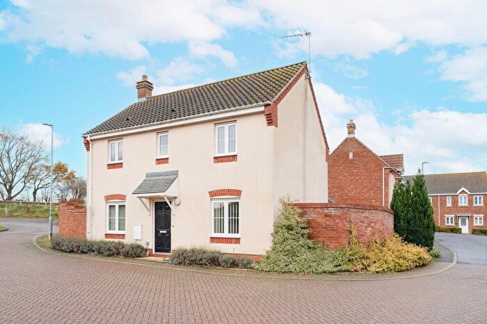 3 Bedroom Detached House For Sale In Grebe Drive, Chedgrave, NR14