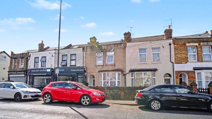 1 Bedroom Flat For Sale In Flat A Norwood Road, Southall, Greater London, UB2