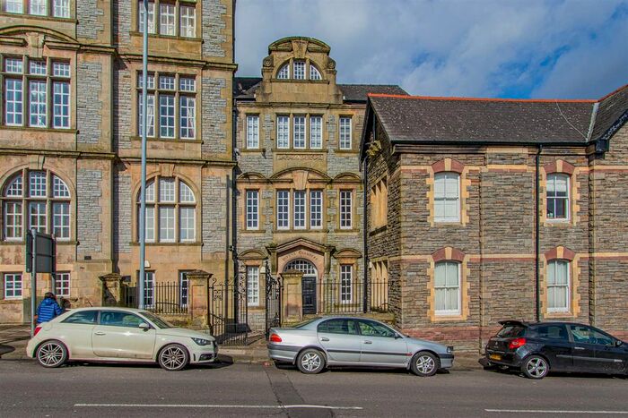 2 Bedroom Flat To Rent In Gold Tops, Newport NP20