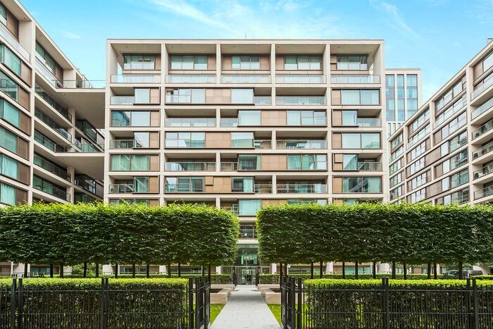 3 Bedroom Flat To Rent In Radnor Terrace, Lord Kensington House, Kensington, London, W14