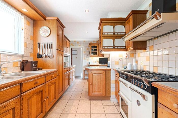 3 Bedroom Detached House For Sale In Wimborne Road West, Wimborne, Dorset, BH21