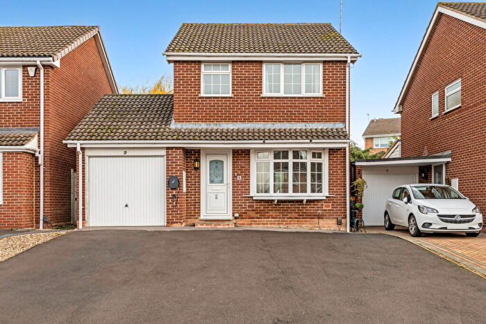 3 Bedroom Detached House For Sale In Darwin Close, Close To Gchq, Cheltenham, GL51