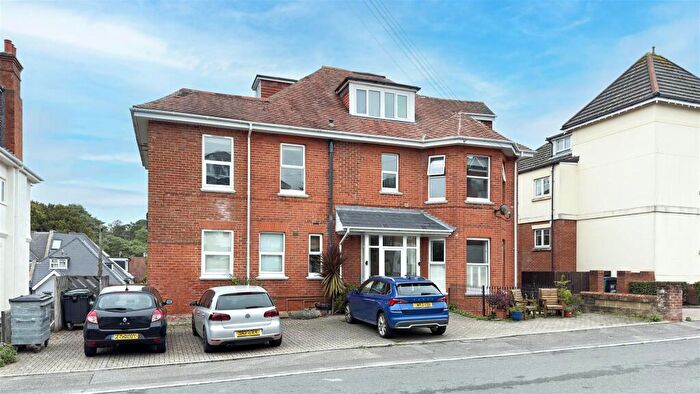 2 Bedroom Apartment To Rent In Burnaby Road, Alum Chine, BH4