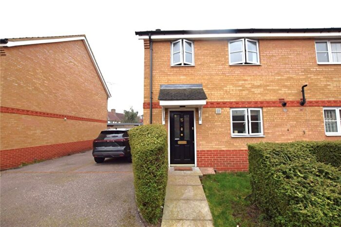 3 Bedroom Semi-Detached House To Rent In Lake Close, Dagenham, RM8
