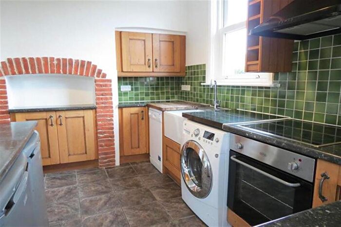 6 Bedroom House To Rent In Bedroom Detached House In Winton, BH9