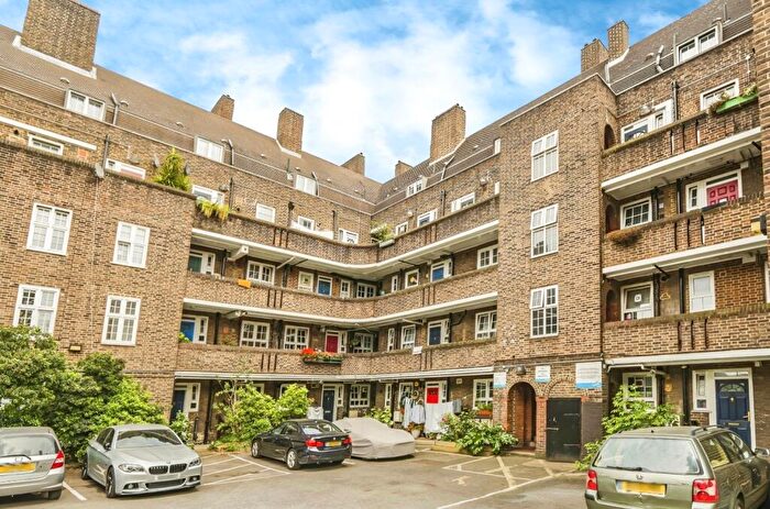 2 Bedroom Flat To Rent In Peckham Park Road Peckham, SE15