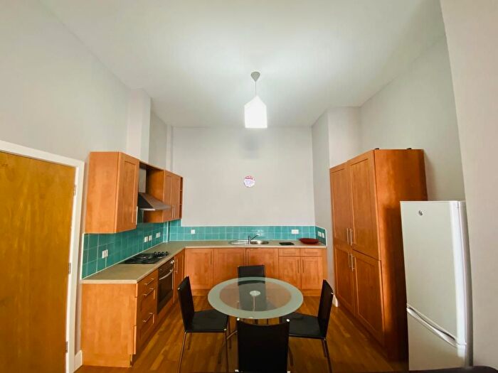 2 Bedroom Flat To Rent In Behrens Warehouse, Bradford, BD1