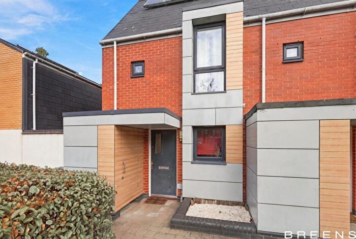 2 Bedroom End Of Terrace House For Sale In Magnetic Crescent, Enfield, EN3