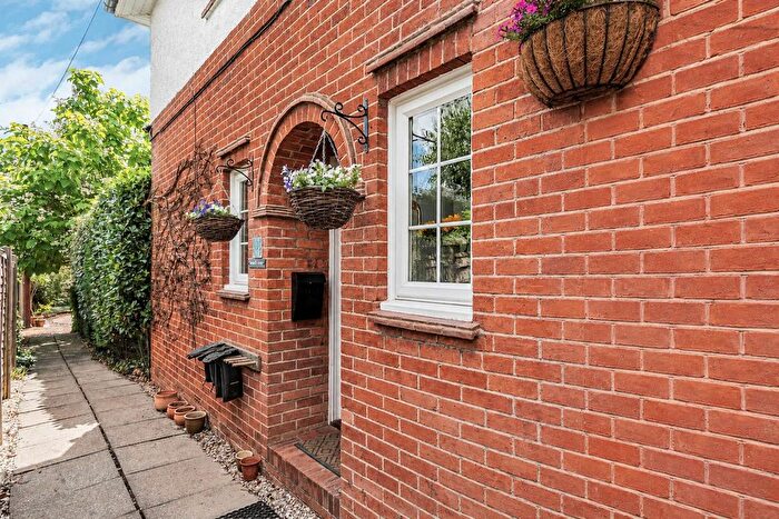 3 Bedroom Semi-Detached House For Sale In Crondall Lane, Farnham, Surrey, GU9