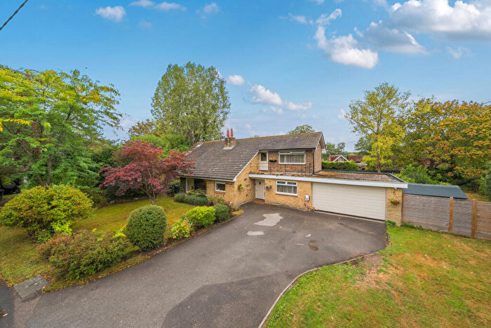 4 Bedroom Detached House For Sale In Stone Hatch, Alfold, GU6