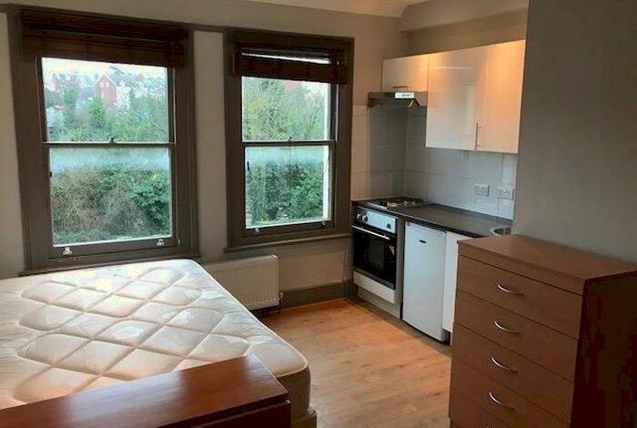 Studio To Rent In Fordwych Road, West Hampsteasd, NW2