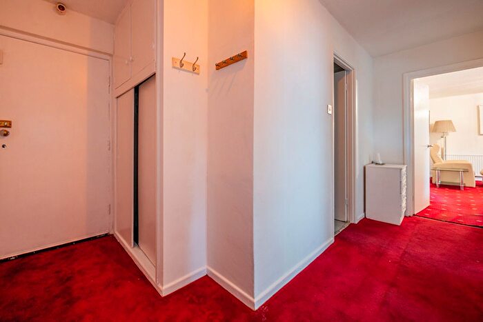 2 Bedroom Flat For Sale In Limefield Road, Salford, M7
