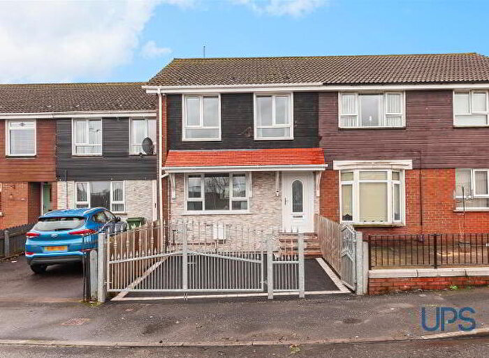 3 Bedroom Terrace House For Sale In Thornhill Crescent, Belfast, BT17