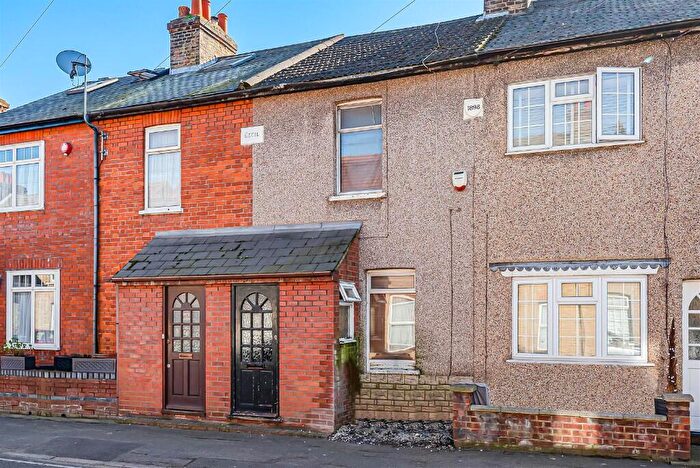 3 Bedroom Terraced House For Sale In Cadmore Lane, Waltham Cross, Hertfordshire, EN8