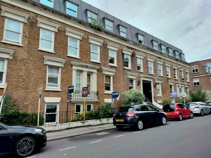 1 Bedroom Apartment To Rent In Frederick Street, Aldershot, GU11