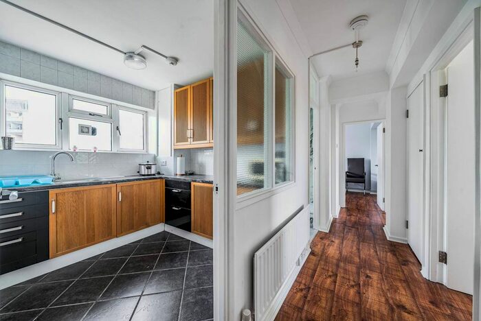 3 Bedroom Flat To Rent In Studley Road, Stockwell, London, SW4