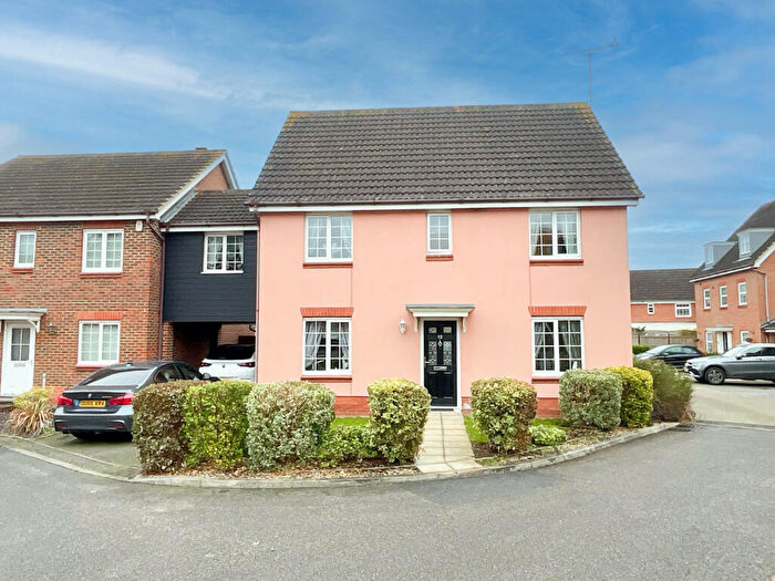 5 Bedroom Link Detached House For Sale In Samian Close, Maldon, CM9