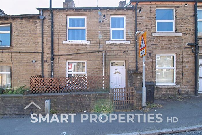 2 Bedroom Terraced House To Rent In Blackmoorfoot Road, Huddersfield, HD4