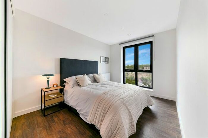 2 Bedroom Flat To Rent In Tillermans Court, Grenan Square, Greenford, UB6