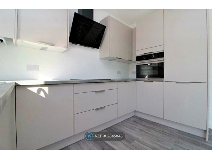 2 Bedroom Flat To Rent In Tollgate House, Brooklands, Milton Keynes, MK10