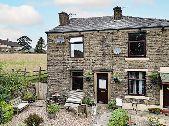 3 Bedroom Semi Detached House For Sale In Brooklands, Wardle Fold, Rochdale, OL12