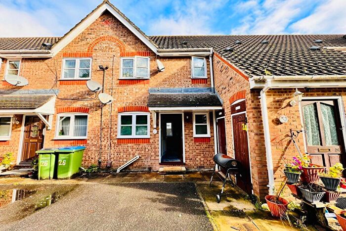 1 Bedroom Ground Maisonette To Rent In Philimore Close, Plumstead, London, SE18