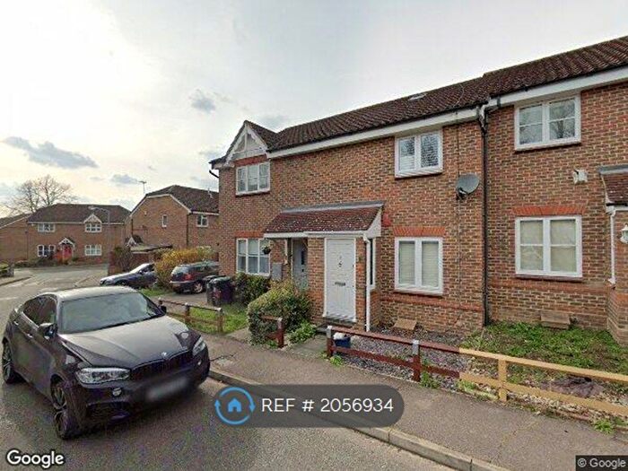 3 Bedroom Semi-Detached House To Rent In Bryony Close, Loughton, IG10