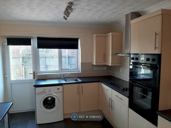 2 Bedroom Bungalow To Rent In Harvey Drive, North Walsham, NR28