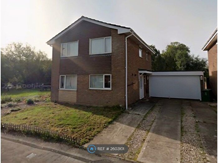 4 Bedroom Detached House To Rent In Eastmere, Swindon, SN3