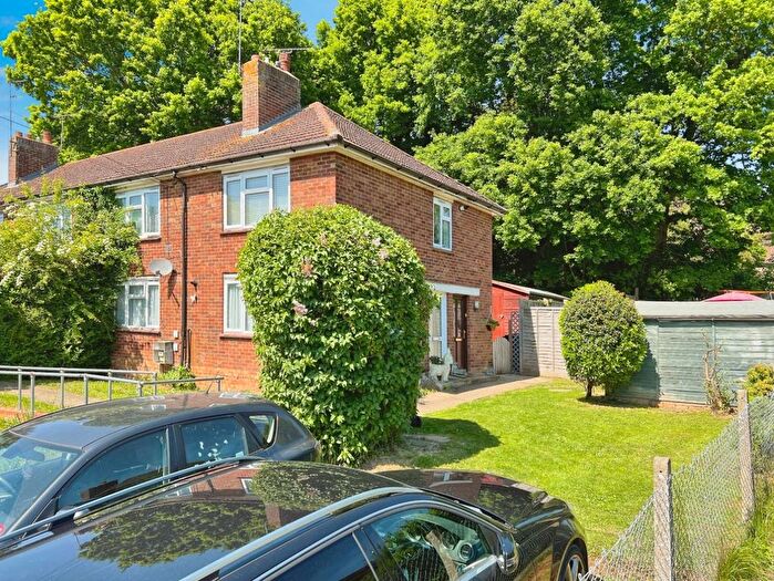 2 Bedroom Maisonette For Sale In Marshalls Land, St. Michaels, Tenterden, TN30