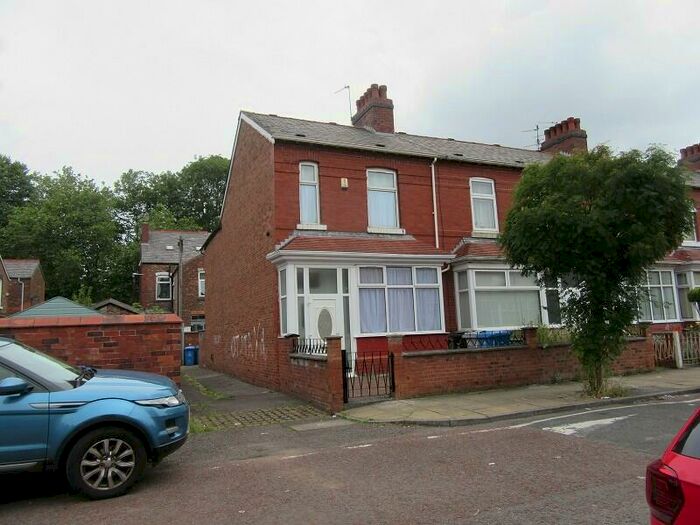 3 Bedroom End Of Terrace House To Rent In Thorpe Street, Old Trafford, Manchester, M16