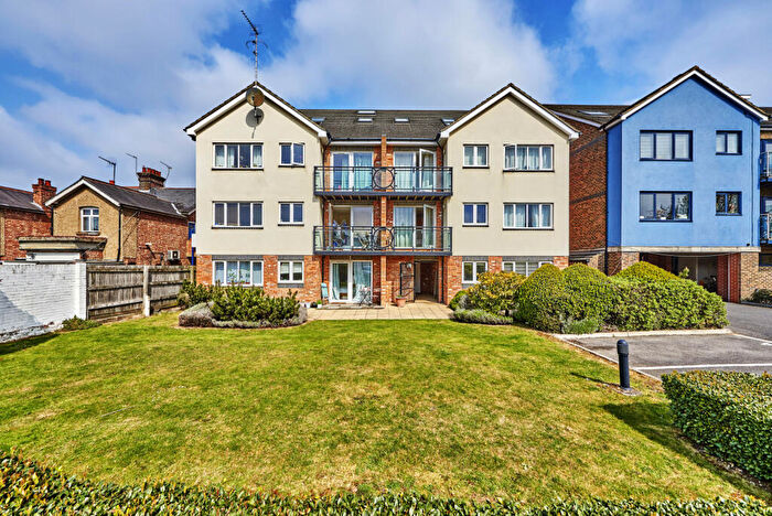 1 Bedroom Apartment To Rent In Hatfield Road, St. Albans, Hertfordshire, AL1