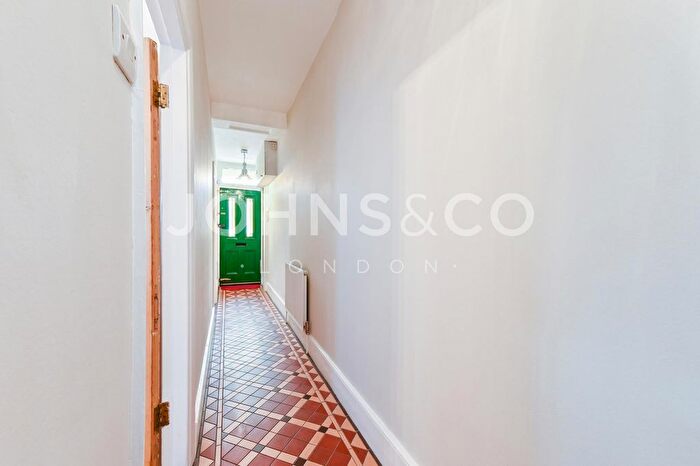 3 Bedroom Flat To Rent In Boxley Street, Royal Docks, London, E16