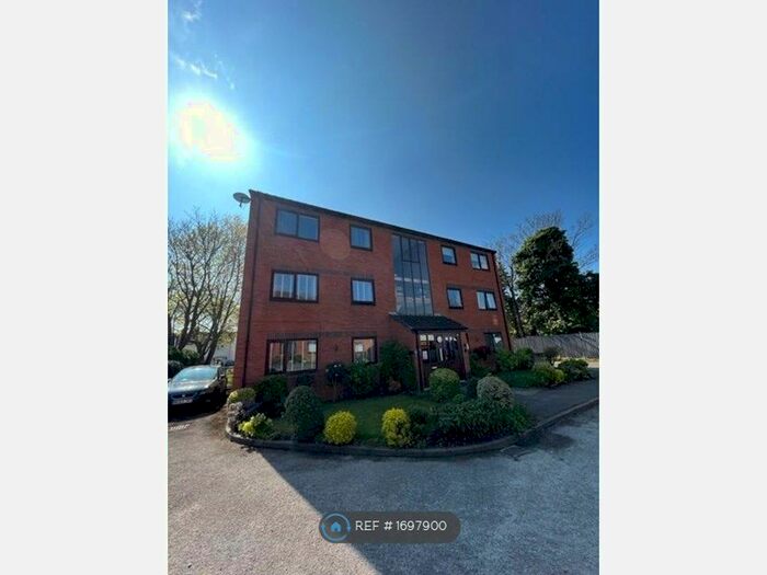 2 Bedroom Flat To Rent In Heath Road, Liverpool, L19