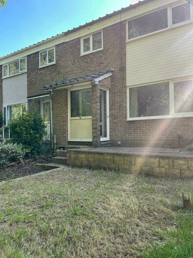 3 Bedroom Terraced House To Rent In Seaford Road, Crawley, RH11
