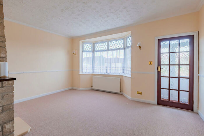 3 Bedroom Bungalow For Sale In Risdale Road, Ashton Vale, Bristol, BS3