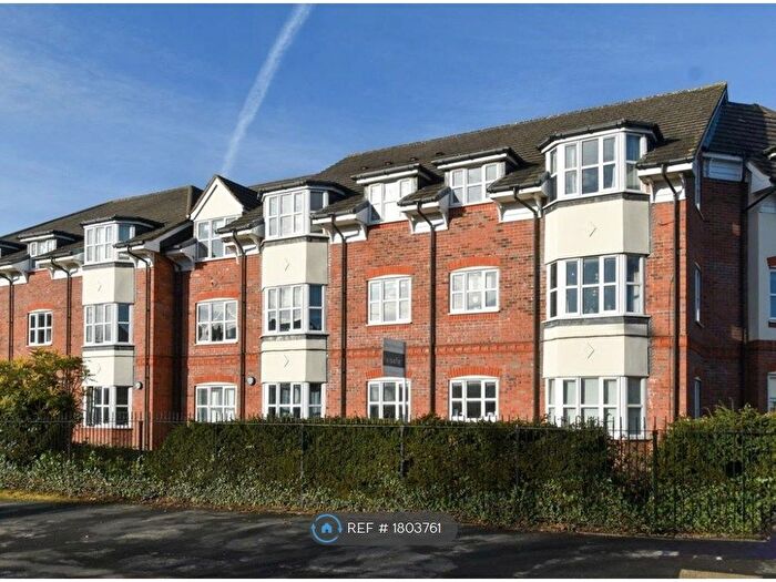 2 Bedroom Flat To Rent In Birch End, Warwick, CV34