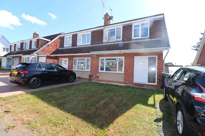 3 Bedroom Semi-Detached House To Rent In Oakleigh Road, Clacton-On-Sea, CO15