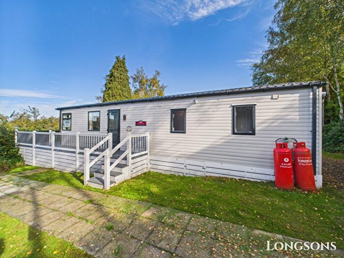 2 Bedroom Park Home For Sale In Ivyhouse Lane, Hastings, TN35
