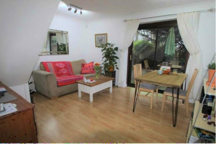 2 Bedroom End Of Terrace House To Rent In Trinity Street, Central Oxford, OX1