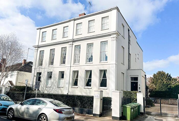 2 Bedroom Flat To Rent In Bath Road, Cheltenham, GL53